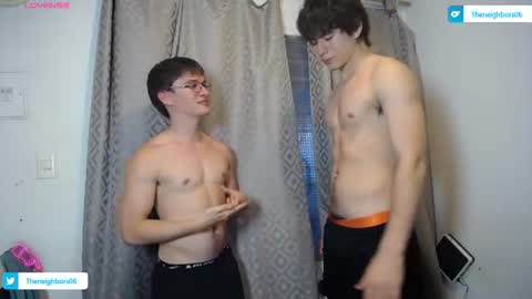 Snapshot of _the_neighbors chatting on June 18, 2026, 10:58 pm Scot y Patrick online show from June 18, 2026, 10:58 pm