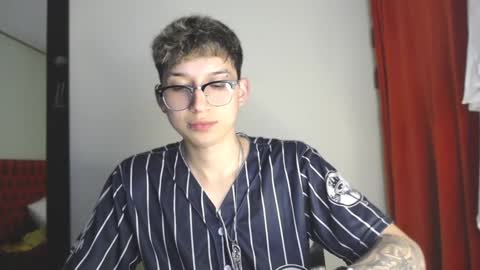 Snapshot of _thomas_hot_ chatting on December 19, 2024, 7:07 pm Thomas online show from December 19, 2024, 7:07 pm