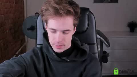 Snapshot of _tokyo_ghoul chatting on December 21, 2025, 10:22 am _tokyo_ghoul online show from December 21, 2025, 10:22 am