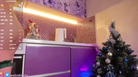 Snapshot of _top_skinny chatting on December 17, 2024, 3:28 am Julia online show from December 17, 2024, 3:28 am