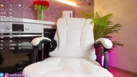 Snapshot of _top_skinny chatting on January 31, 2025, 3:09 am Julia online show from January 31, 2025, 3:09 am