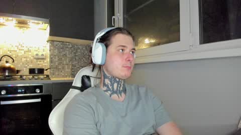 Snapshot of _torfin_ chatting on December 3, 2024, 11:35 pm _torfin_ online show from December 3, 2024, 11:35 pm