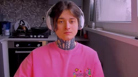 Snapshot of _torfin_ chatting on April 3, 2026, 10:57 am _torfin_ online show from April 3, 2026, 10:57 am