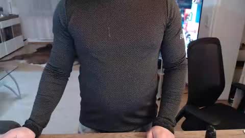 Snapshot of _trythis_ chatting on December 14, 2025, 7:07 pm _trythis_ online show from December 14, 2025, 7:07 pm