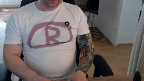 Snapshot of _trythis_ chatting on April 6, 2026, 3:02 pm _trythis_ online show from April 6, 2026, 3:02 pm