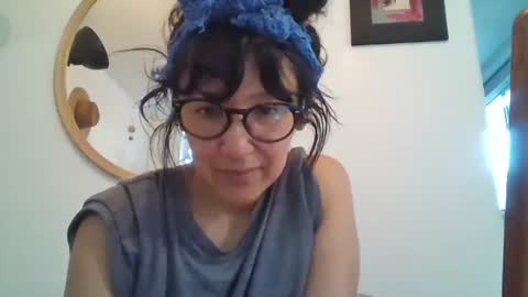 _tutti_frutti_ online show from March 1, 2026, 12:01 am