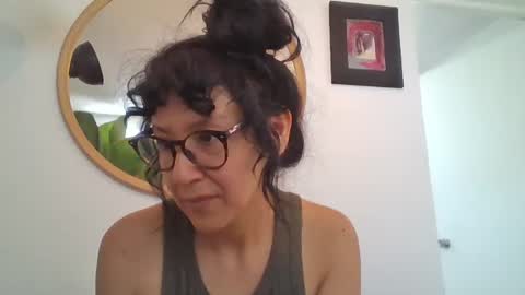 _tutti_frutti_ online show from June 20, 2026, 8:11 pm