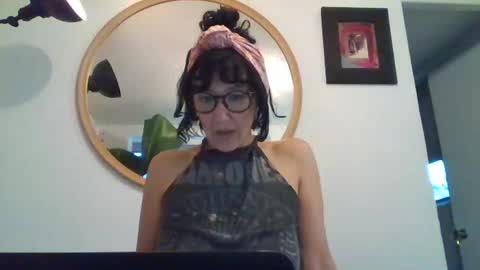 _tutti_frutti_ online show from July 8, 2026, 11:09 pm