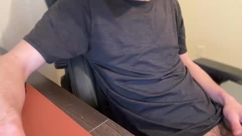 Snapshot of _ur_happy_meal chatting on March 31, 2026, 11:49 pm DJ online show from March 31, 2026, 11:49 pm
