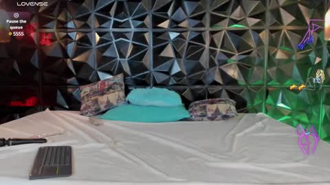 Snapshot of _valentina_69 chatting on December 10, 2024, 3:52 am _valentina_69 online show from December 10, 2024, 3:52 am