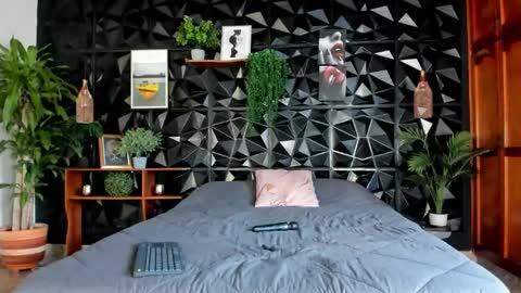 Snapshot of _valentina_69 chatting on October 21, 2025, 2:40 pm _valentina_69 online show from October 21, 2025, 2:40 pm