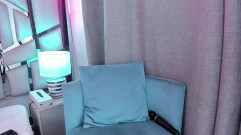 _valeria_saenz_ online show from July 24, 2026, 3:48 am