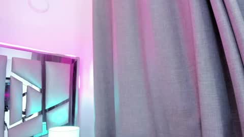 _valeria_saenz_ online show from July 26, 2026, 2:20 am