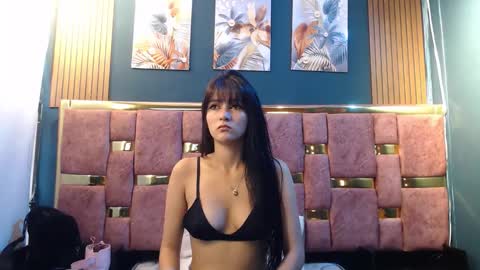 Snapshot of _valery34_ chatting on May 7, 2026, 11:26 am _valery34_ online show from May 7, 2026, 11:26 am