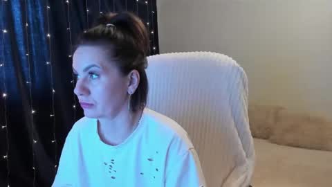 Snapshot of _vallylove chatting on March 1, 2025, 6:57 am _vallylove online show from March 1, 2025, 6:57 am