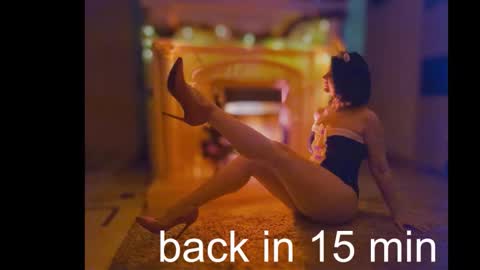 _vallylove online show from March 10, 2026, 6:35 pm