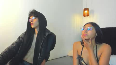 _vanie online show from October 24, 2025, 11:23 pm