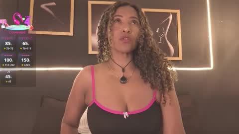 Snapshot of _victoria_hills chatting on November 12, 2025, 11:54 am Victoria online show from November 12, 2025, 11:54 am