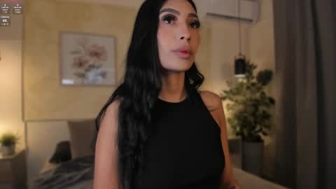 Snapshot of _victoria_lee chatting on May 21, 2026, 12:01 pm Victoria online show from May 21, 2026, 12:01 pm
