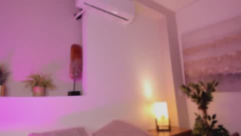 Snapshot of _victoria_lee chatting on July 27, 2026, 12:01 pm Victoria online show from July 27, 2026, 12:01 pm