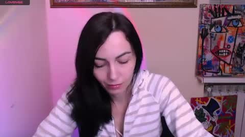 Snapshot of _violax_ chatting on June 17, 2026, 5:03 pm Vio online show from June 17, 2026, 5:03 pm
