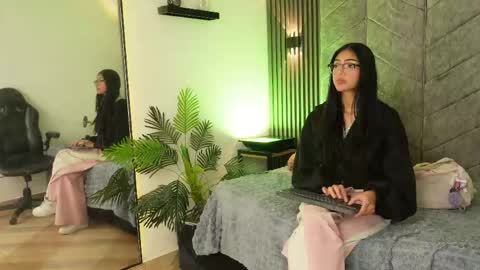   online show from April 27, 2026, 8:07 pm