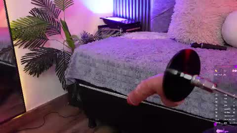Snapshot of _viollettenoir_ chatting on June 12, 2026, 8:52 pm online show from June 12, 2026, 8:52 pm