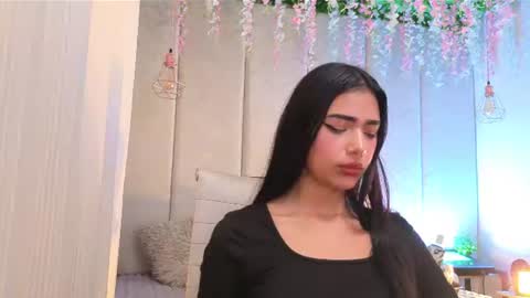 Snapshot of _viollettenoir_ chatting on July 25, 2026, 7:55 pm online show from July 25, 2026, 7:55 pm