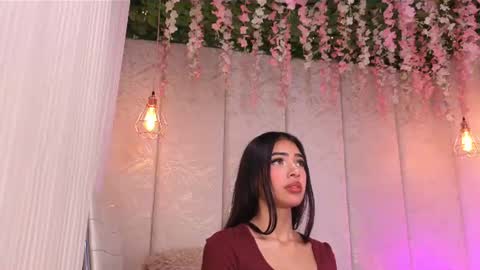 Snapshot of _viollettenoir_ chatting on July 27, 2026, 7:43 pm online show from July 27, 2026, 7:43 pm