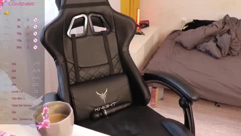 Alis online show from October 8, 2025, 7:39 am