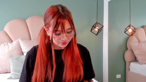 Snapshot of _vix555_ chatting on December 17, 2024, 12:54 pm Vix online show from December 17, 2024, 12:54 pm