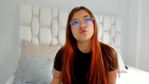 Snapshot of _vix555_ chatting on January 2, 2025, 12:13 pm Vix online show from January 2, 2025, 12:13 pm