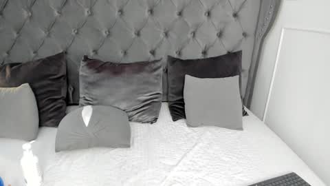 Snapshot of _vix555_ chatting on January 3, 2025, 3:33 pm Vix online show from January 3, 2025, 3:33 pm