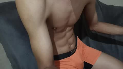 Snapshot of _vov_ chatting on April 12, 2026, 6:35 pm _vov_ online show from April 12, 2026, 6:35 pm