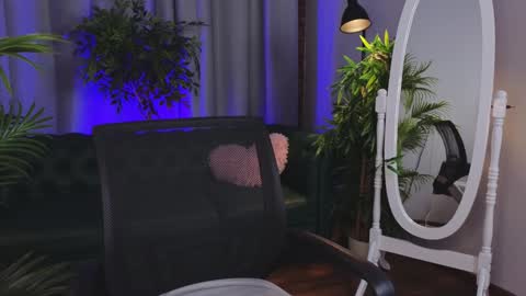 Wendy online show from December 14, 2024, 4:52 pm