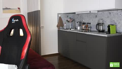 Snapshot of _whoareu_ chatting on September 25, 2025, 10:52 am Kristina online show from September 25, 2025, 10:52 am