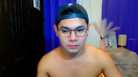 _xxcocksucker online show from January 1, 2025, 3:34 am