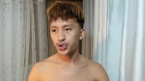 Snapshot of _xxhavefunwithme69_ chatting on May 15, 2026, 11:23 pm Andrei online show from May 15, 2026, 11:23 pm
