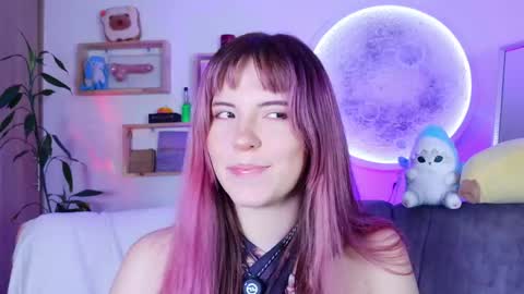 _yourcherrybomb online show from May 5, 2026, 4:31 am