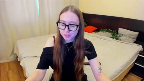 Snapshot of _yourhotangel_ chatting on June 1, 2026, 6:48 am Eva online show from June 1, 2026, 6:48 am
