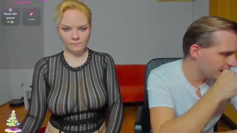 Snapshot of _yourpleasure_ chatting on December 23, 2024, 8:25 pm Candice and Mark online show from December 23, 2024, 8:25 pm