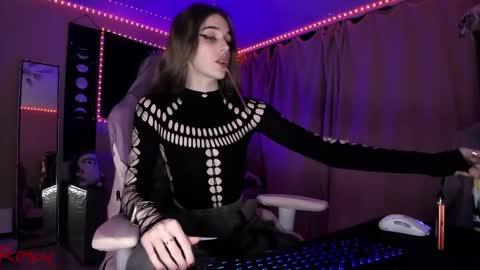Roxy online show from April 23, 2026, 3:14 pm