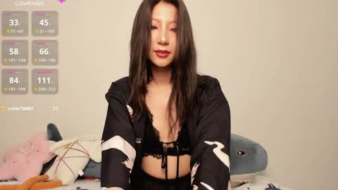 Snapshot of _yuriko chatting on March 25, 2026, 2:39 am Mia online show from March 25, 2026, 2:39 am