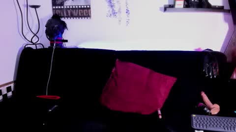 Snapshot of _zara_rosse chatting on April 21, 2026, 10:43 am ZARA online show from April 21, 2026, 10:43 am