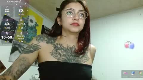 Snapshot of _zoebakers chatting on June 19, 2026, 1:43 am Zoe online show from June 19, 2026, 1:43 am