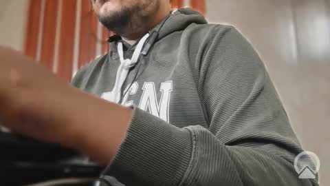 Snapshot of a4h_odin chatting on October 8, 2025, 8:34 am Sleepy owl online show from October 8, 2025, 8:34 am