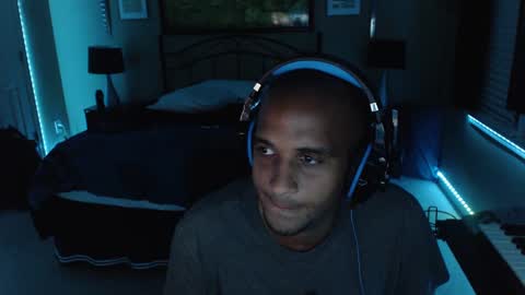 a4orce online show from September 9, 2025, 1:49 am