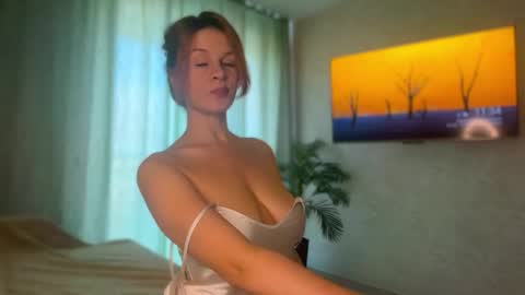 Snapshot of a__enigma chatting on October 27, 2025, 9:35 am online show from October 27, 2025, 9:35 am