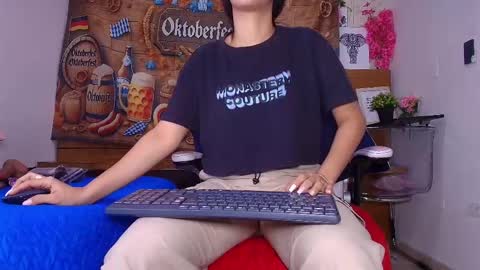 Snapshot of a_aisha chatting on September 29, 2025, 11:48 am Aisha online show from September 29, 2025, 11:48 am