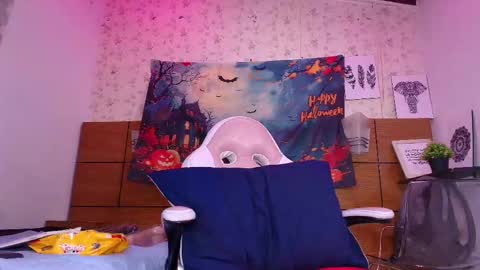 Snapshot of a_aisha chatting on October 9, 2025, 11:52 am Aisha online show from October 9, 2025, 11:52 am